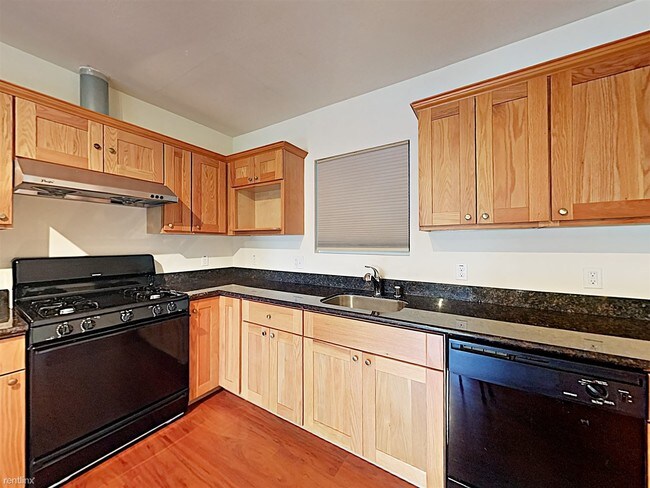 Building Photo - 1 br, 1 bath  - 519 Napa St Apt B Apt B