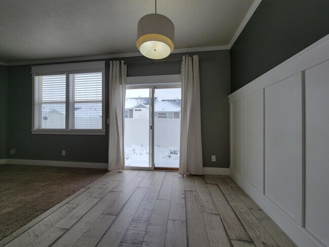 Building Photo - 14264 Daisyfield Dr