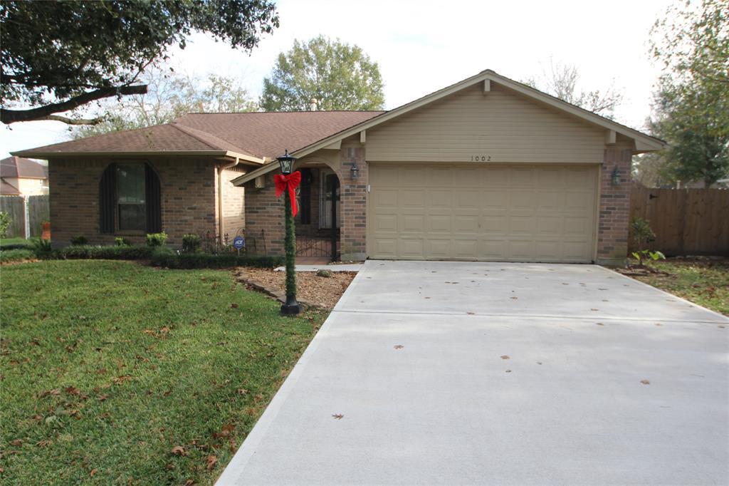 1002 Killarney Ave, Friendswood, TX 77546 House Rental in Friendswood