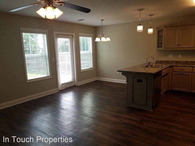 Foto del edificio - 3 br, 2.5 bath House - 4654 Sara Rd