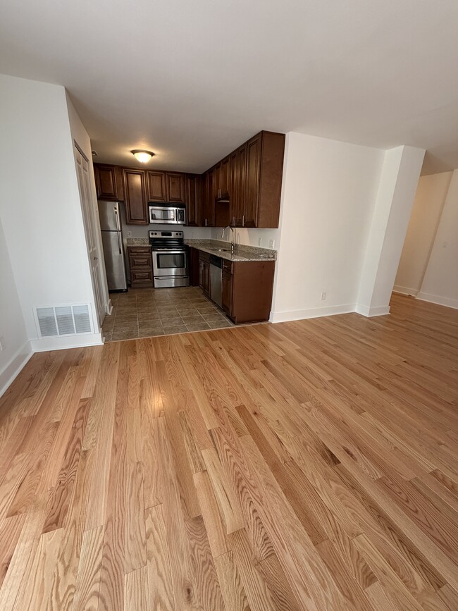 Building Photo - 5630 Pershing Ave