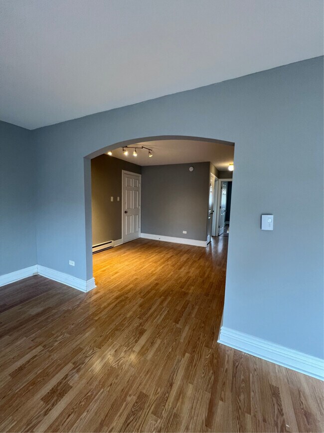 Building Photo - 7550 W 111th St