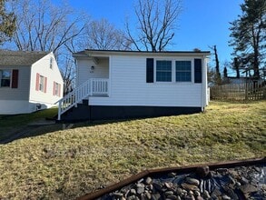 Building Photo - 621 C St