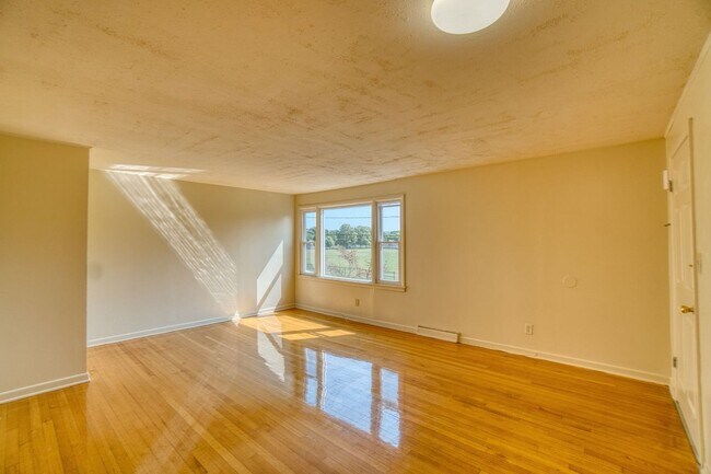 Building Photo - 1264 Westcott St