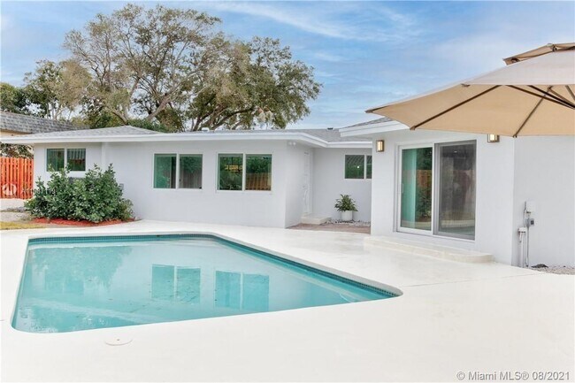 Foto del edificio - 465 NW 11th St