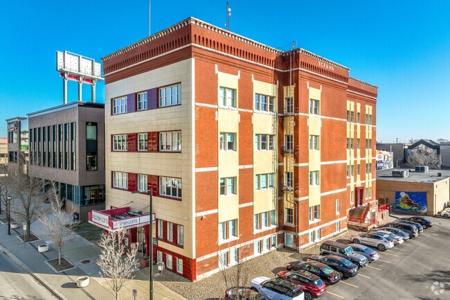 Building Photo - Pullman Lofts - Downtown Cedar Rapids.  Parking and Utilities Included!