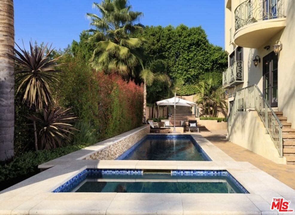 Foto principal - 3110 Benedict Canyon Drive