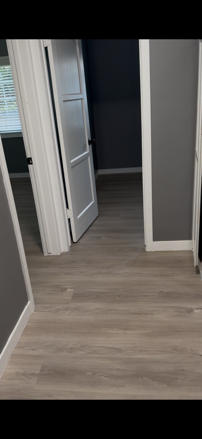 Foto del edificio - 8543 Wakefield Ave