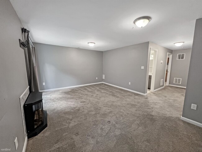 Building Photo - 3 br, 3.5 bath Townhome - 1223 Stockport C...