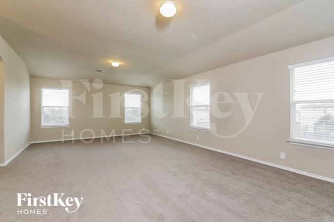 Foto del edificio - 8952 Hickman Pk