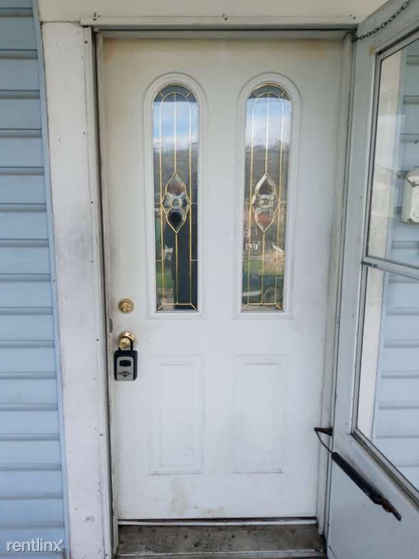 Building Photo - 3 br, 2.5 bath House - 3016 Orchard St B U...