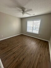 Building Photo - 4633 McClelland Dr