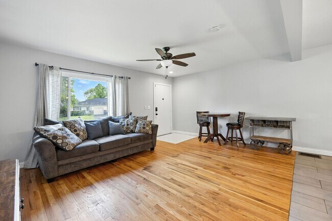 Foto del edificio - 1314-1316 Cambrian Ct