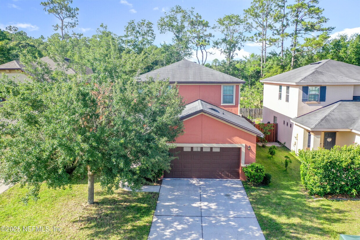 Foto principal - 243 Buck Run Way