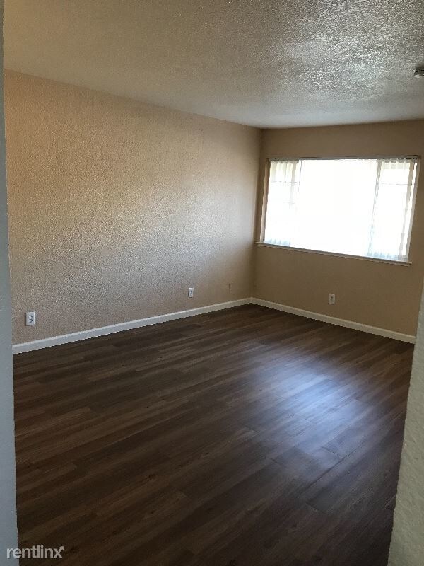 Foto del edificio - 4741 E McKinley Ave