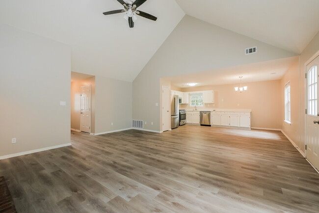 Foto del edificio - 4123 Chanticleer Dr NW