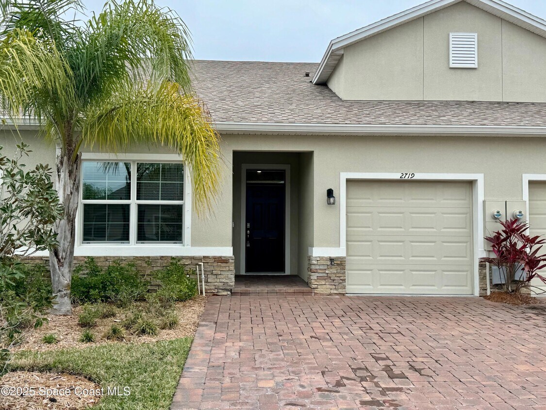 Foto principal - 2719 Ben Hogan Ct