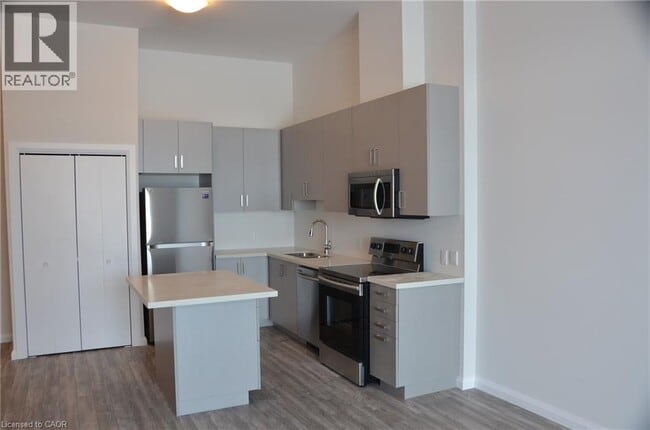 Building Photo - 85B MORRELL Street Unit# 226