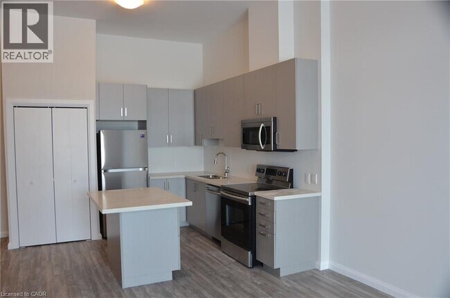 Photo du bâtiment - 85B MORRELL Street Unit# 226