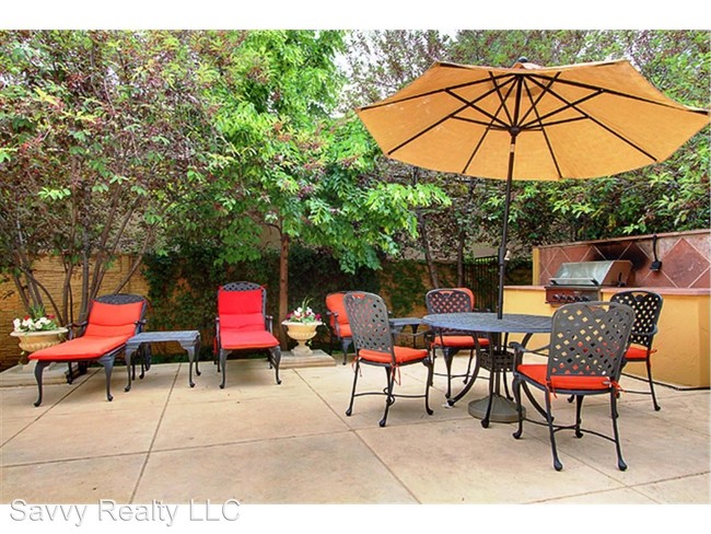 Building Photo - 2500 E Cherry Creek South Dr