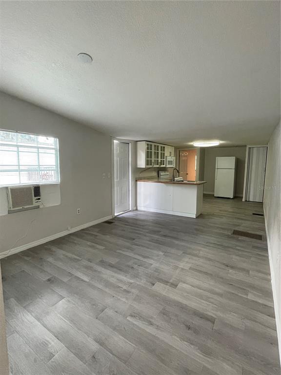 Primary Photo - 37432 Carringer Rd