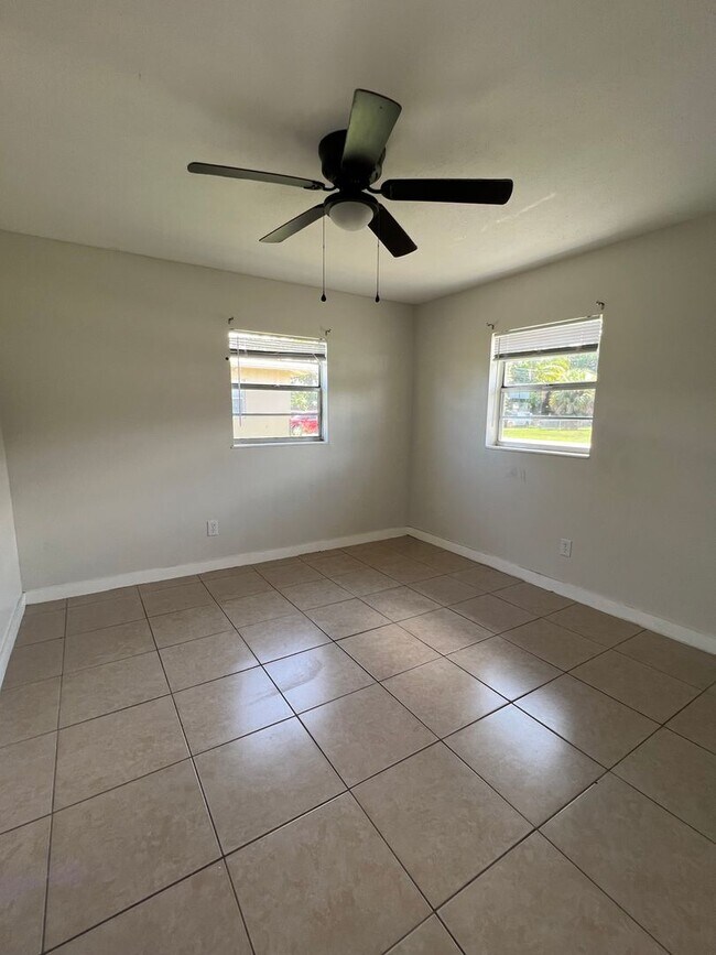 Foto del edificio - 2/1 Duplex