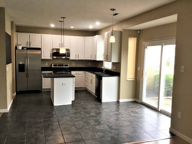 Foto del edificio - 447 Hartford Ct