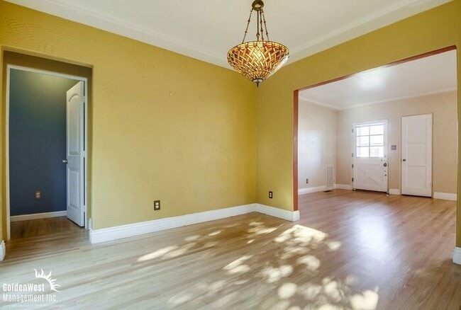 Foto del edificio - Newly Upgraded 3Bdm 2Ba Home in the Heart ...