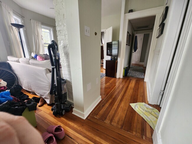 1033_harry_010 - 410 Norfolk St