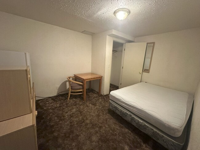 Building Photo - Shared Apartment For Rent