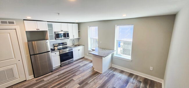 Building Photo - 4630 Umbria St