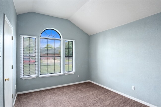 Building Photo - 4501 Embers Dr
