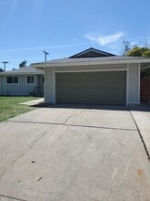 Building Photo - 5509 Kermit Ln