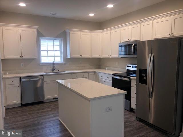 Foto del edificio - 10 Backwater Ct