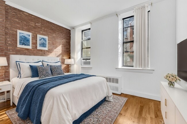 Building Photo - 158 Stanton St