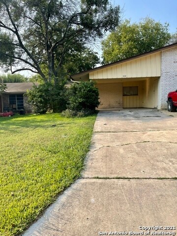 Building Photo - 520 Southtrail Dr