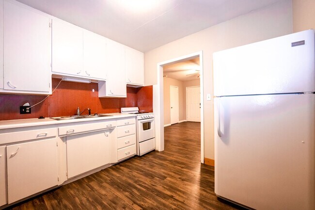 Building Photo - a0740gra