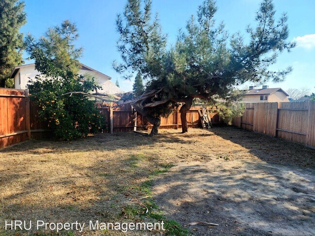 Foto del edificio - 3 br, 2 bath House - 5809 Caoba Ct.
