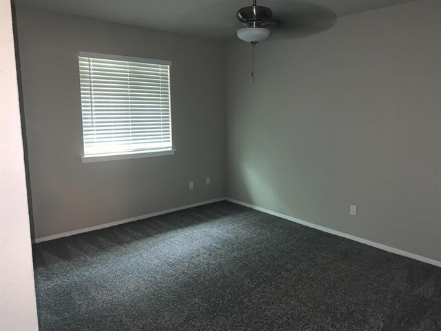 Building Photo - 406 E Springdale Ln