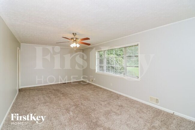 Building Photo - 944 Villa Rica Rd