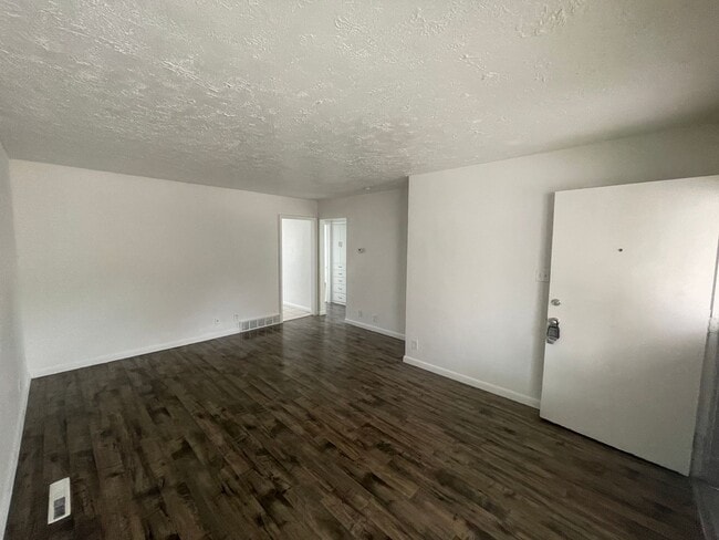 Photo - 1154-1156 Brooklyn Ave Apartment