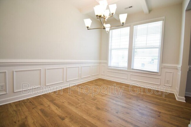 Building Photo - 1853 Bluffside Dr