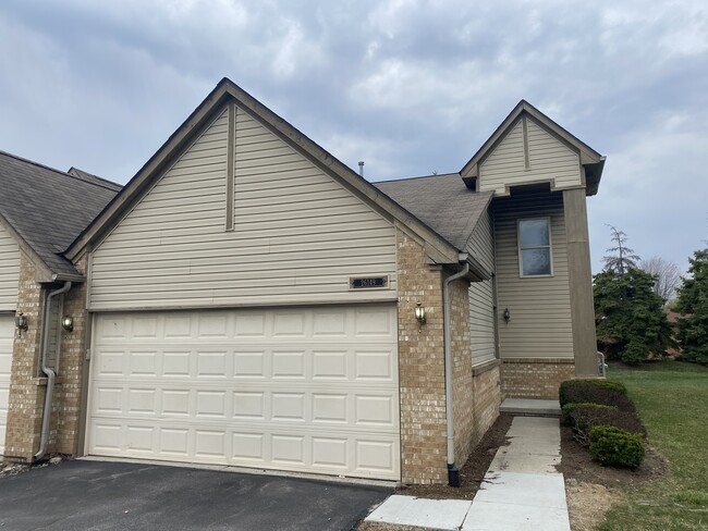 Building Photo - 26149 Pinehurst