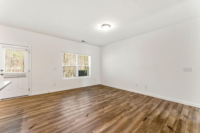 Foto del edificio - 2990 Ben Park Ln