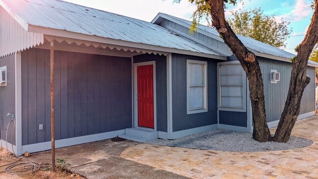 Building Photo - 3005 Guerrero St