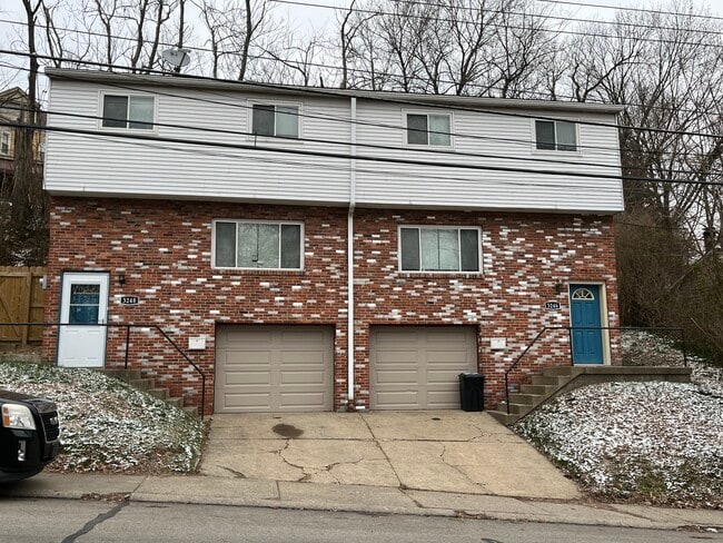 Exterior - 3246 on Right - 3246 Ladoga St