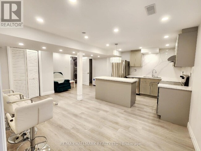 Building Photo - 9 Pugsley Ave