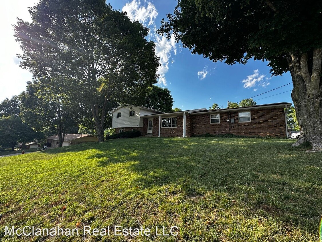 320 Goodson Dr, Jackson, MO 63755 House Rental in Jackson, MO