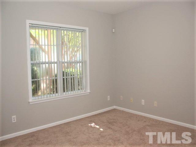 Building Photo - 5509 Red Robin Rd