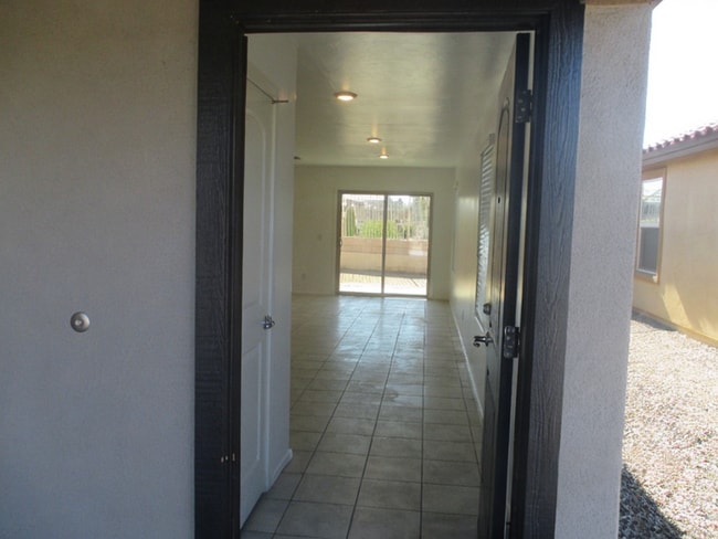 Foto del edificio - Beautiful 3 Bedroom-2 Bath House, Sahuarita Arizona